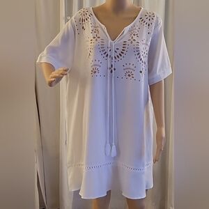 Women's Top Size 2XL. White casual wear